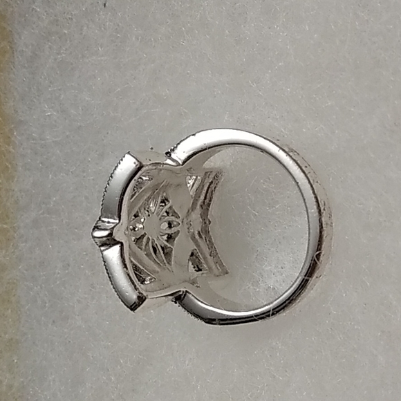 Silver ring size 9 - Picture 2 of 5